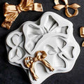 Decorazione Floreale con Fiocchi di neve. Mattarello in legno
