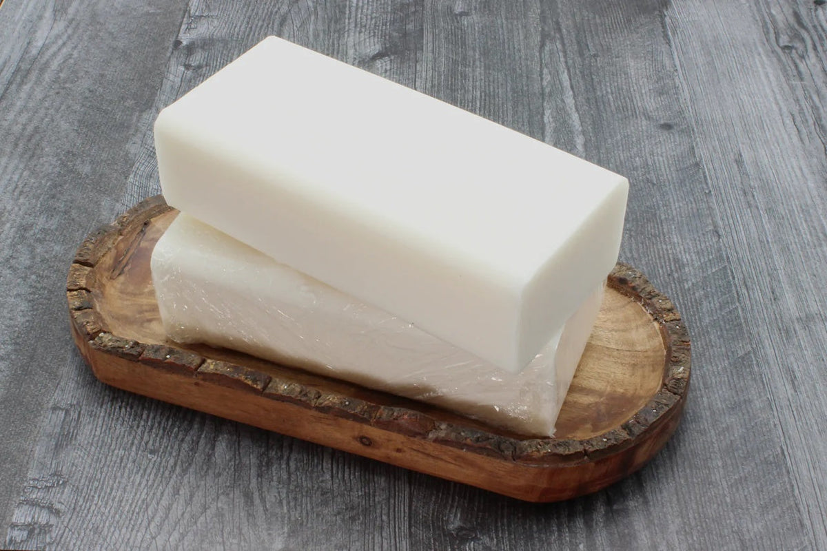 Sapone Bianco naturale da 1-3 e 6 Kg. Base Melt and Pour - WORLD PRODUCTS SHOP