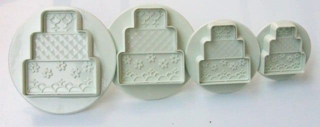 Wedding Cake e Torte matrimoniali. Set 4 Stampi espulsione Tagliapasta di varie misure.
