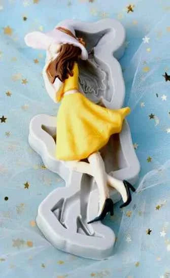 Ragazza con la gonna. Grande Stampo in silicone di 16 cm