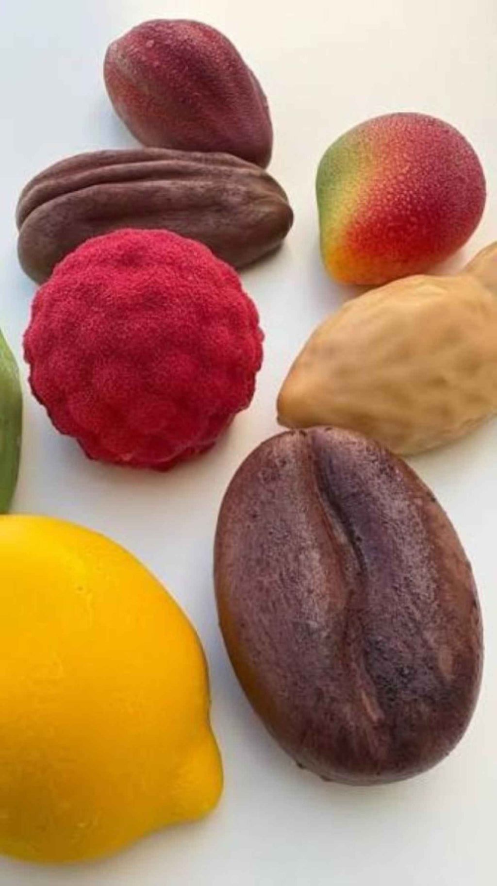 FRUTTA REALISTICA DEL MAESTRO PASTICCERE CHEF GIOVANNI PANTALEO