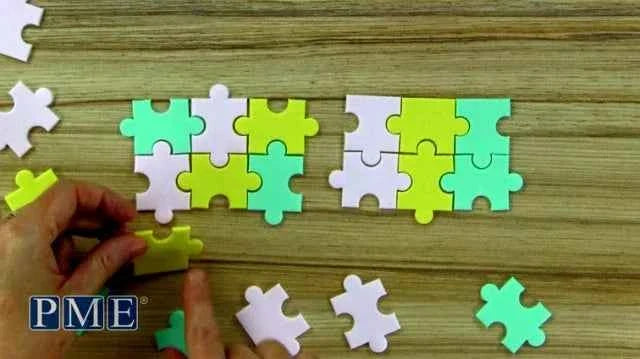 Triangoli. Set di 3 Multi Tagliapasta Geometrici Mattoni. PME
