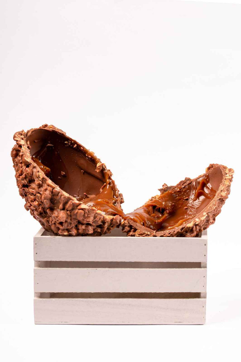 Uovo snickers ripieno di crema caramello gr.650
