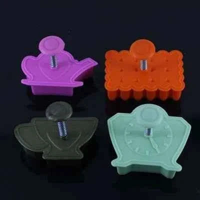 La Colazione. Set 4 Stampi espulsione Tagliapasta di varie misure.