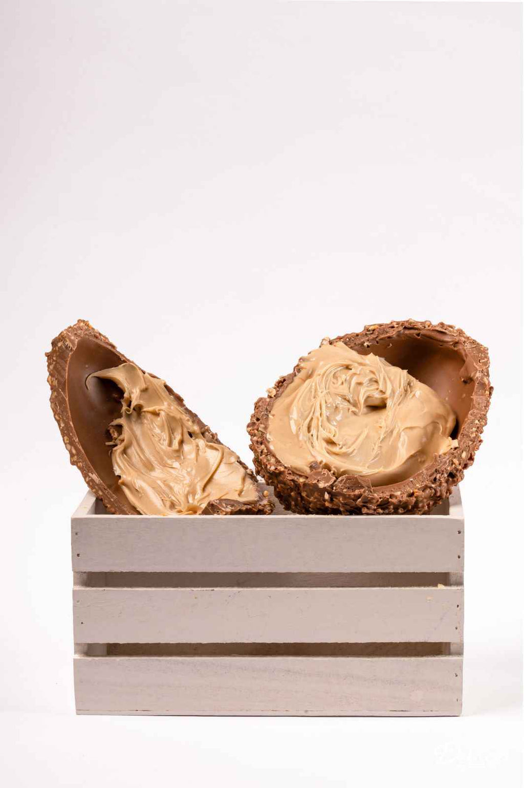 Uovo nocciolato ripieno di crema bueno gr.650