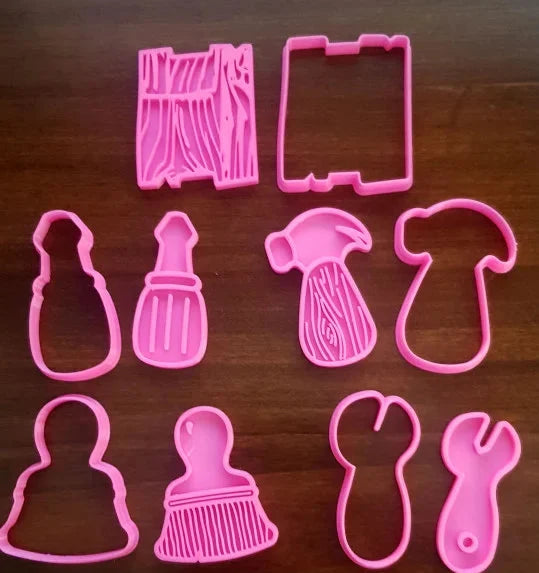 Attrezzi Lavoro. Set di 5 grandi Stampi e 5 Cutter in plastica. Stampo Pennello Martello Tavola Pinza e Cacciavite
