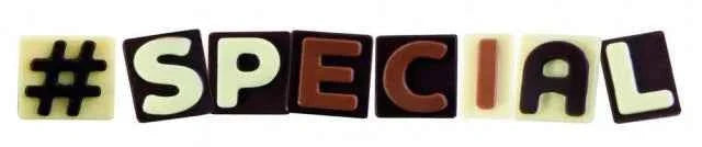 Set di 64 lettere e simboli.