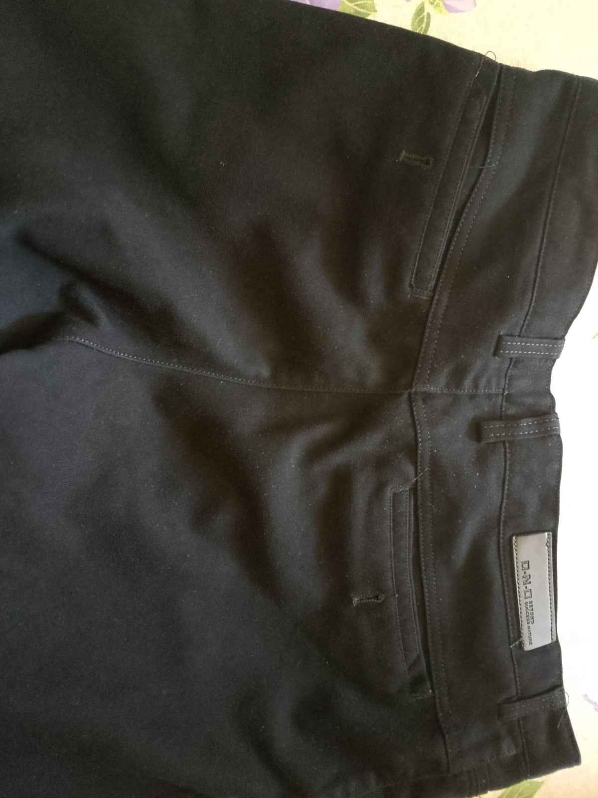 Pantalone Uomo.Cotone. Jeans Tasche America. Nero Elegante.